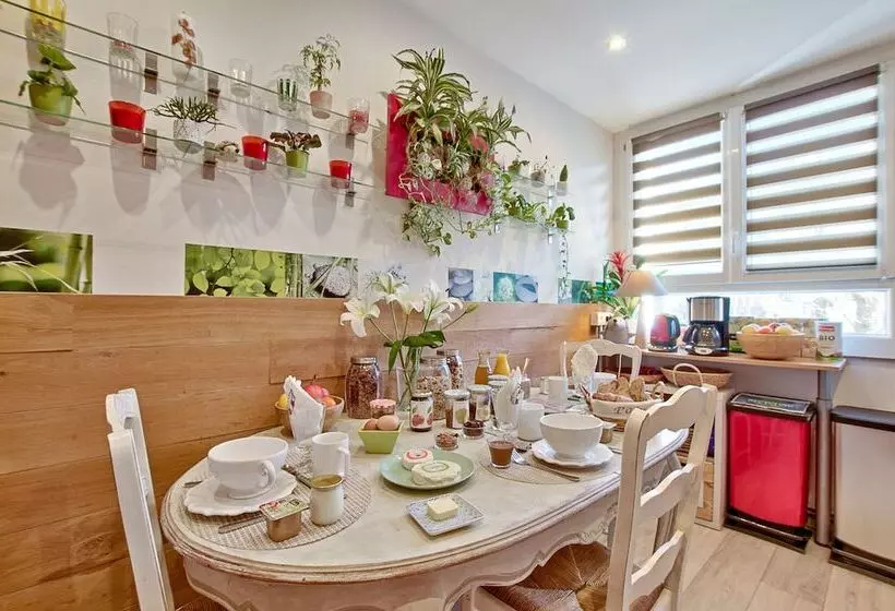 ペンション Naturalbnb   Chambres D Hôtes Au Calme Avec Clim   Parking Gratuit Et Sécurisé   Garage Vélos Et Mot