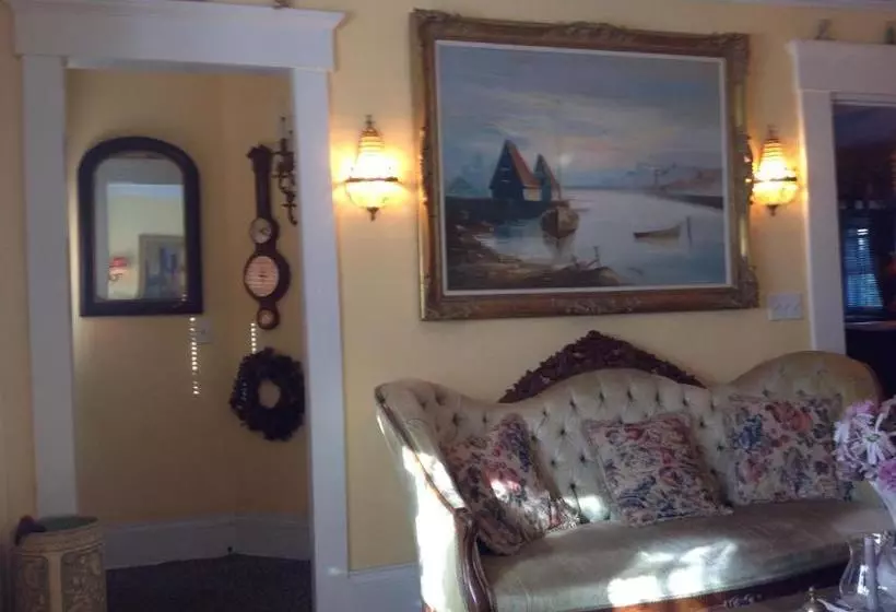 پانسیون The Bradford Carver Guest House