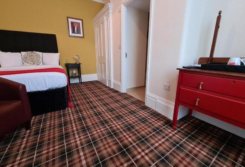 住宿加早餐  10to12 Folkestone