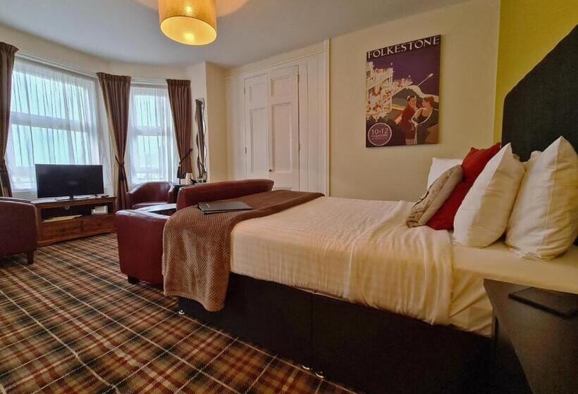 住宿加早餐  10to12 Folkestone