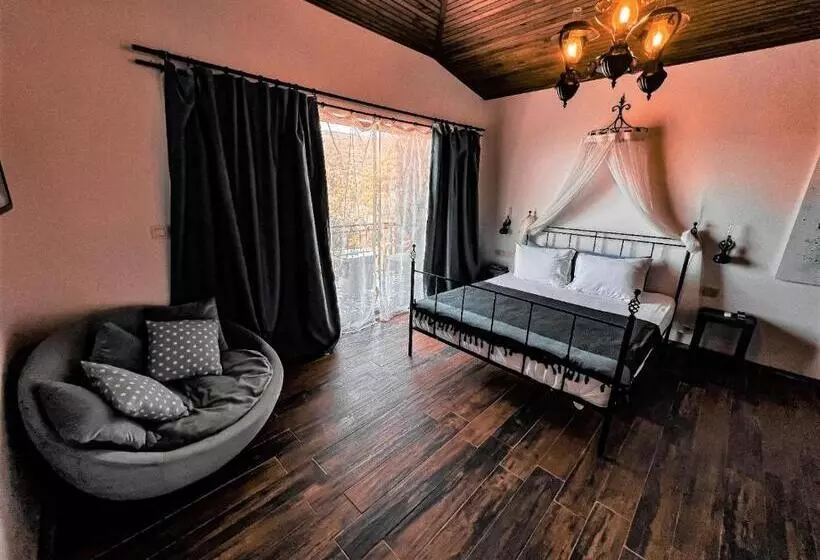 Aamiaismajoitus (B&B) Assos Longevity