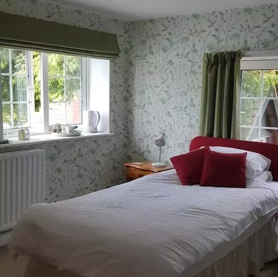 Aamiaismajoitus (B&B) Holly House