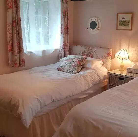 Aamiaismajoitus (B&B) Holly House