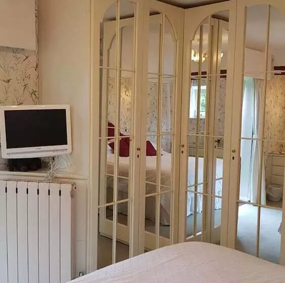 Aamiaismajoitus (B&B) Holly House