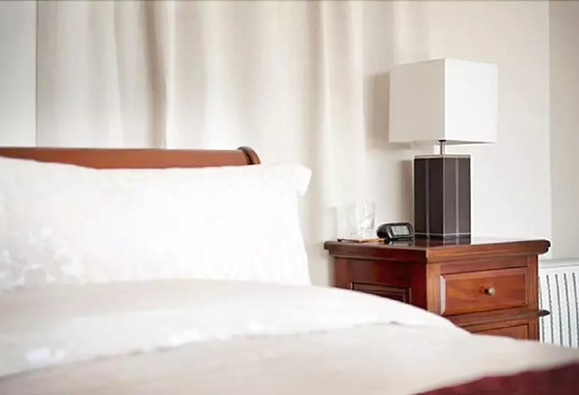 تختخواب و صبحانه Roughfirth House