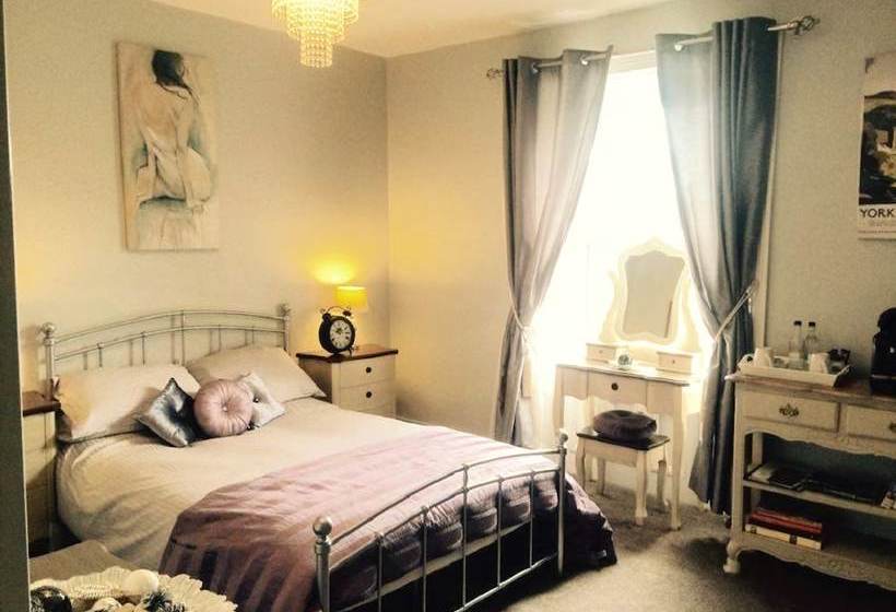 مبيت وإفطار The Clarendon Country Pub With Rooms