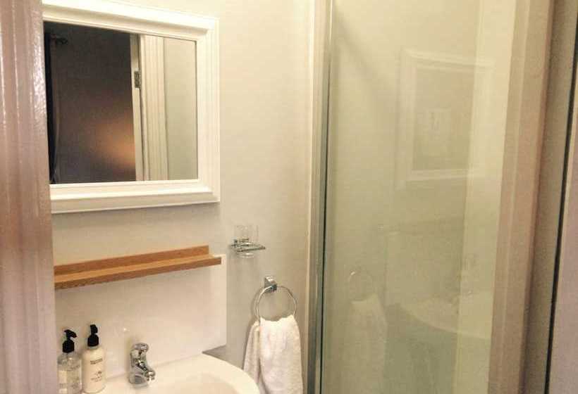 مبيت وإفطار The Clarendon Country Pub With Rooms