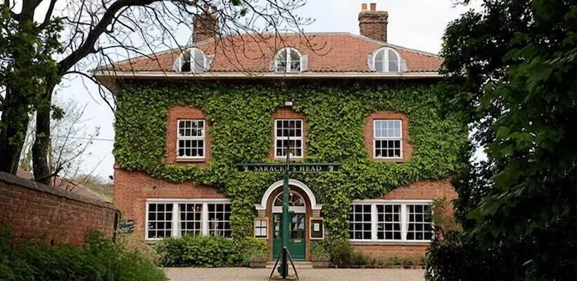 تختخواب و صبحانه The Saracen's Head