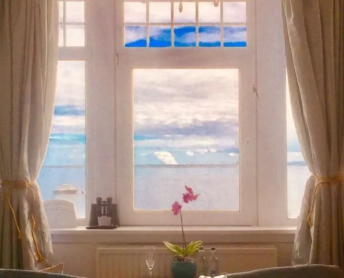 Aamiaismajoitus (B&B) Tigh Na Mara Guest House Rosemarkie  Breakfast Optional