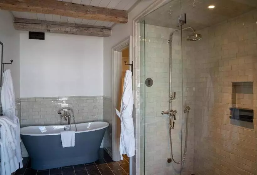 Hostelli Public House Lofts