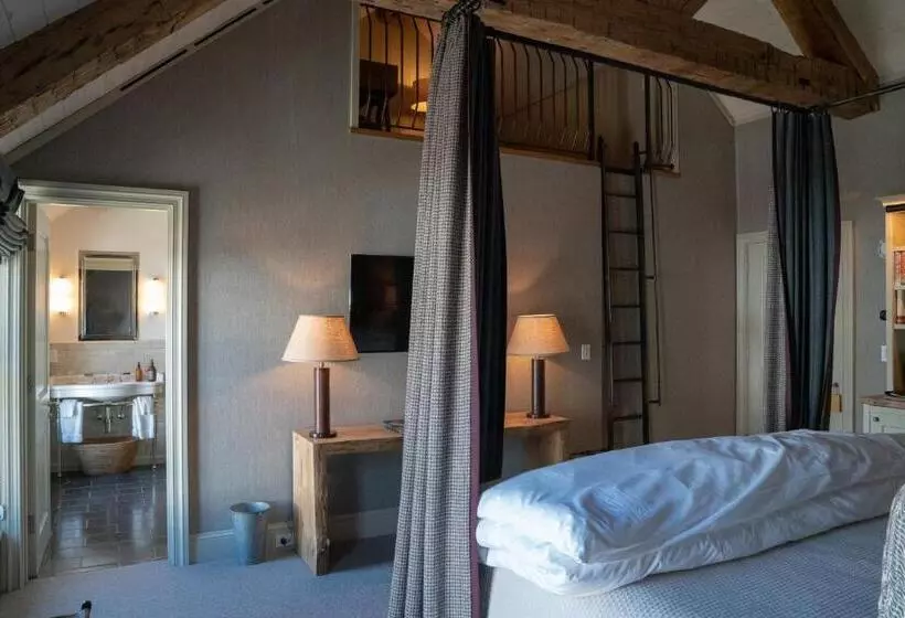 Hostelli Public House Lofts