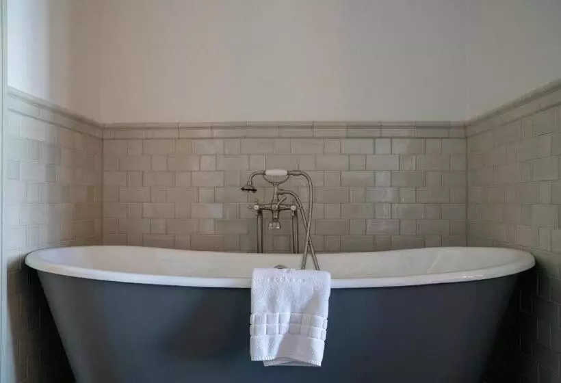 Hostelli Public House Lofts