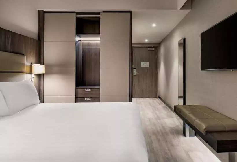 Ac Hotel By Marriott Manchester City Centre