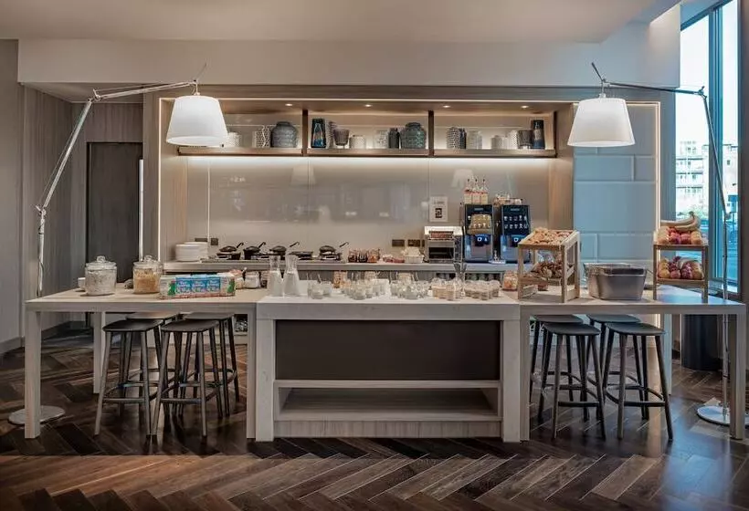 Ac Hotel By Marriott Manchester City Centre