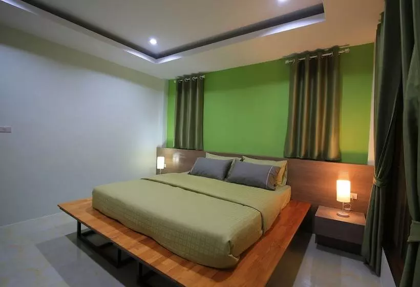 Hotelli Baan Oshi Beach