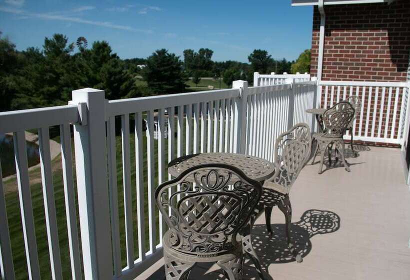 酒店 Essenhaus Inn & Conf. Center