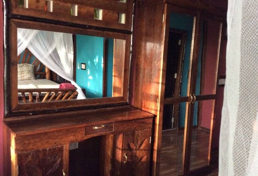 Hotel Kajibange Bar And Guesthouse