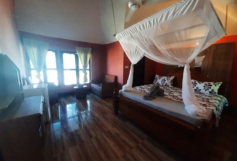 Hotel Kajibange Bar And Guesthouse