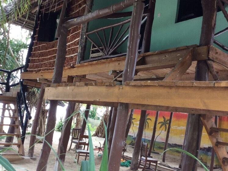 Hotel Kajibange Bar And Guesthouse