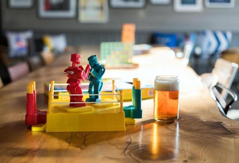 فندق Moxy San Diego Gaslamp Quarter