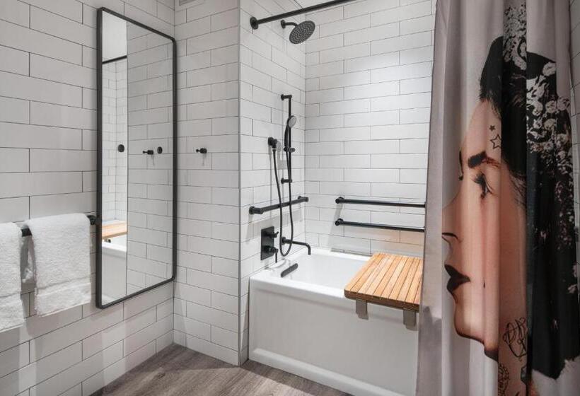 فندق Moxy San Diego Gaslamp Quarter