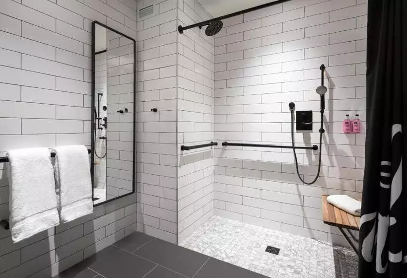 هتل Moxy San Diego Gaslamp Quarter