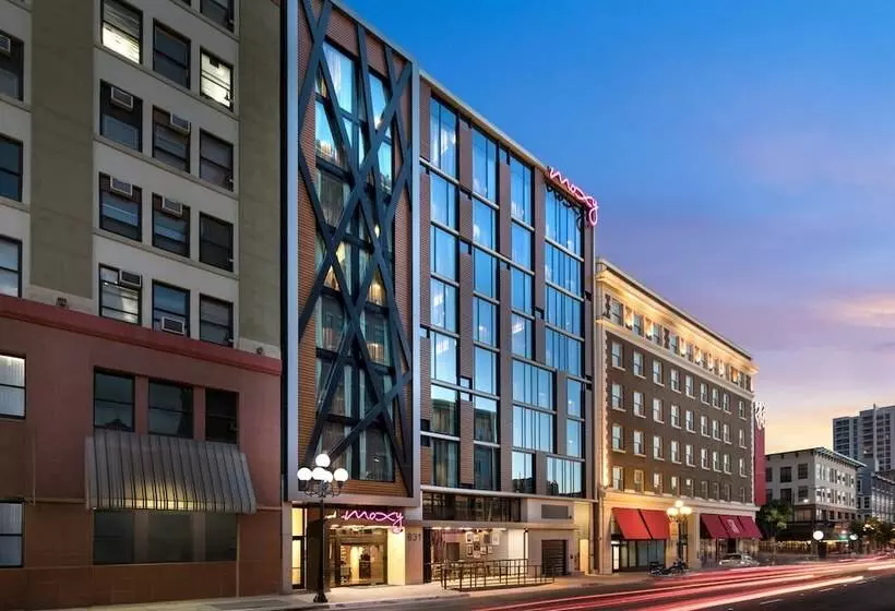 هتل Moxy San Diego Gaslamp Quarter