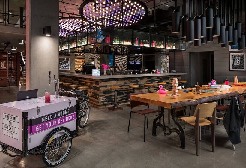 فندق Moxy San Diego Gaslamp Quarter