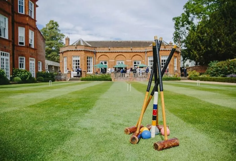 ホテル The Jockey Club Rooms