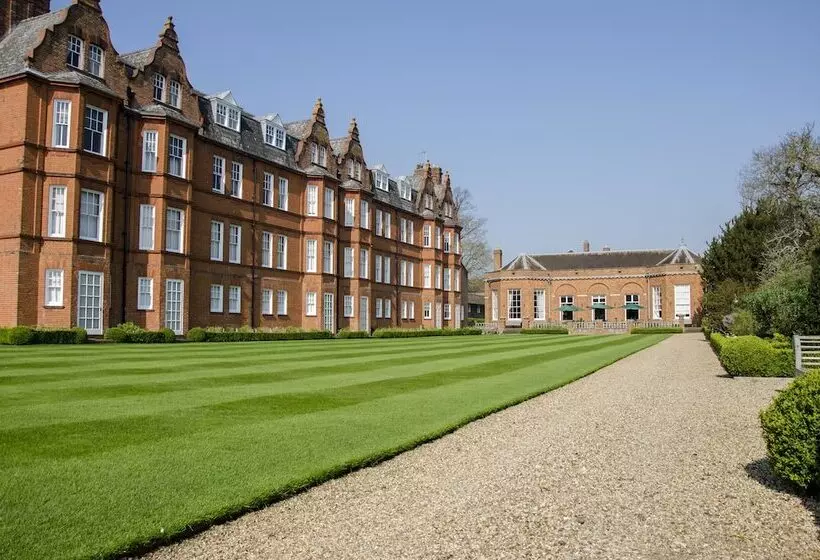 ホテル The Jockey Club Rooms