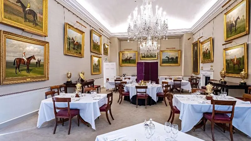 ホテル The Jockey Club Rooms