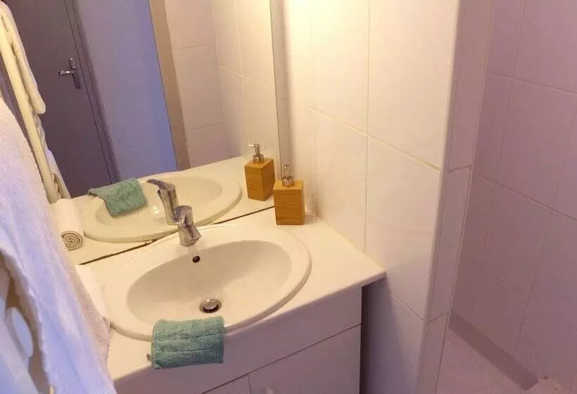 Hotelli Vvf Drôme Provence, Montbrun Les Bains