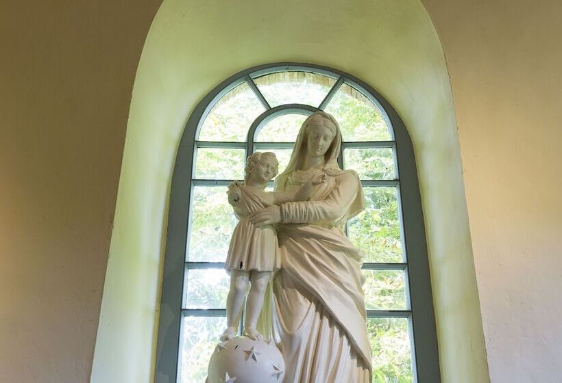 بنسيون Château Du Grand Val