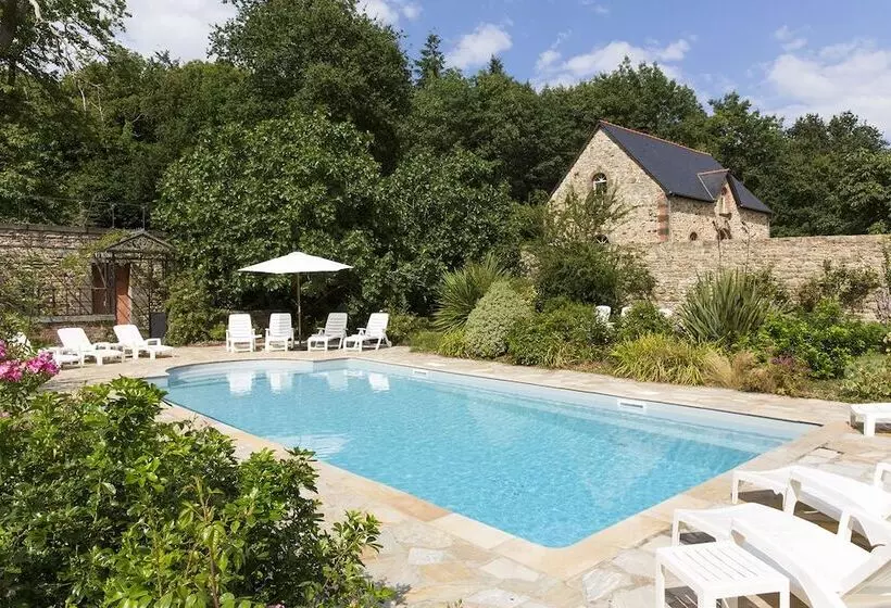 ペンション Château Du Grand Val