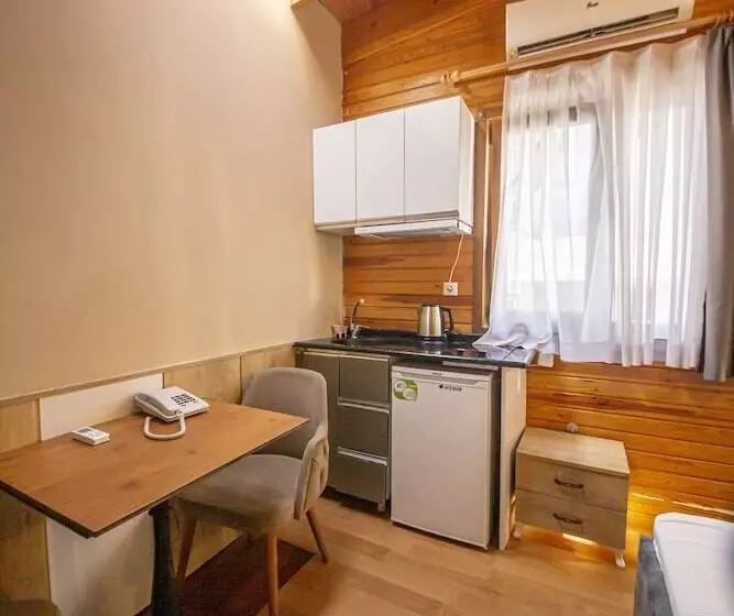 Royal Garden Suite And
