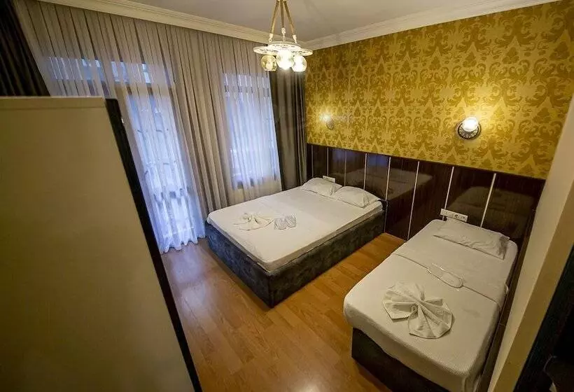 Royal Garden Suite And