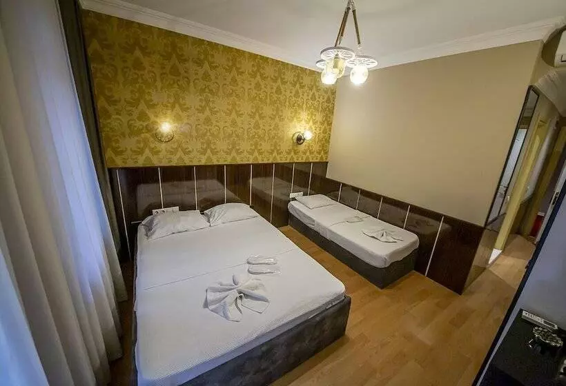 Royal Garden Suite And