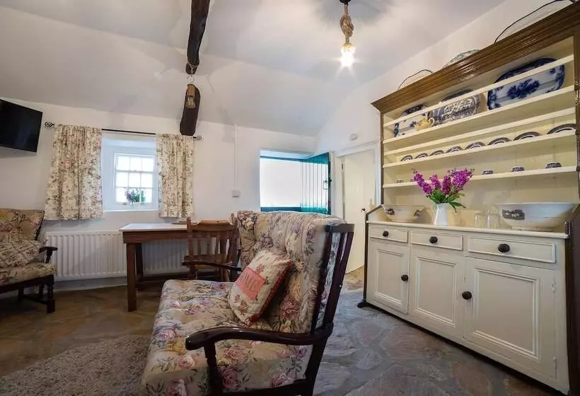 Ballymultimber Cottages