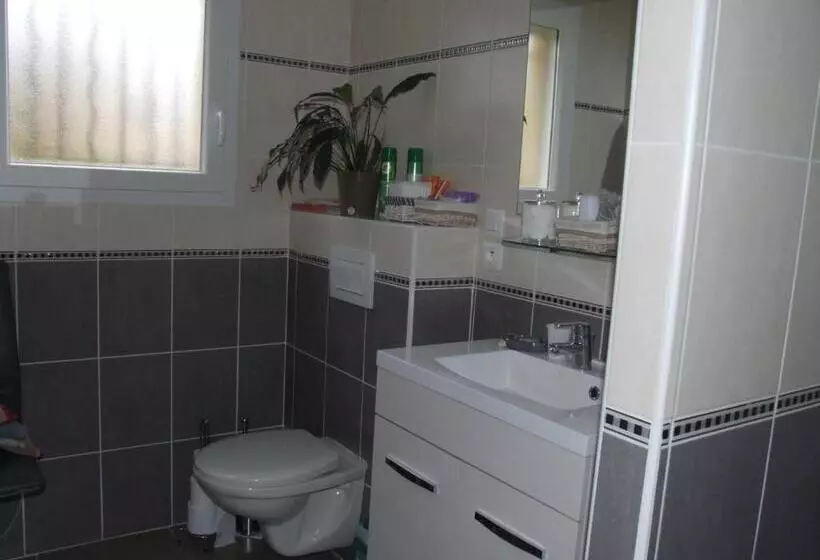 ベッドアンドブレックファースト Chez Christiane Et Gerard