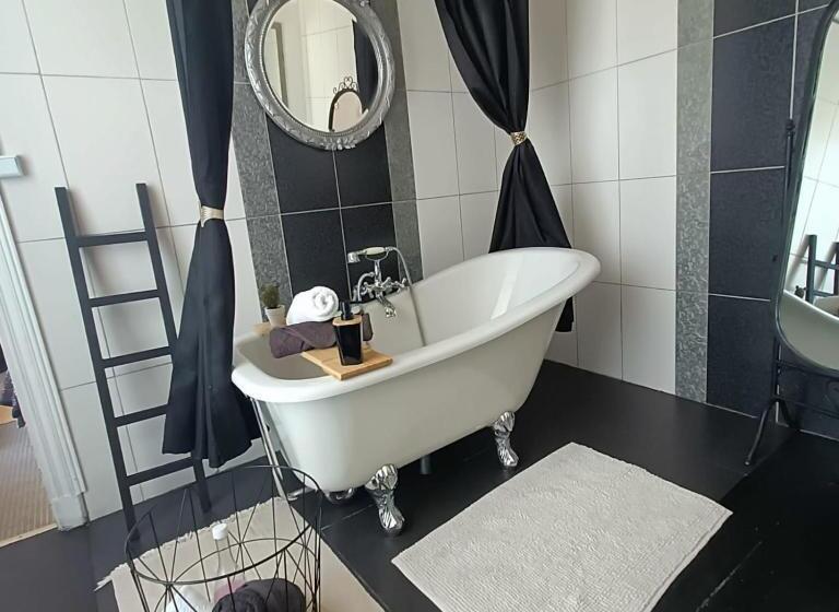 مبيت وإفطار Entre Bastide Et Cité