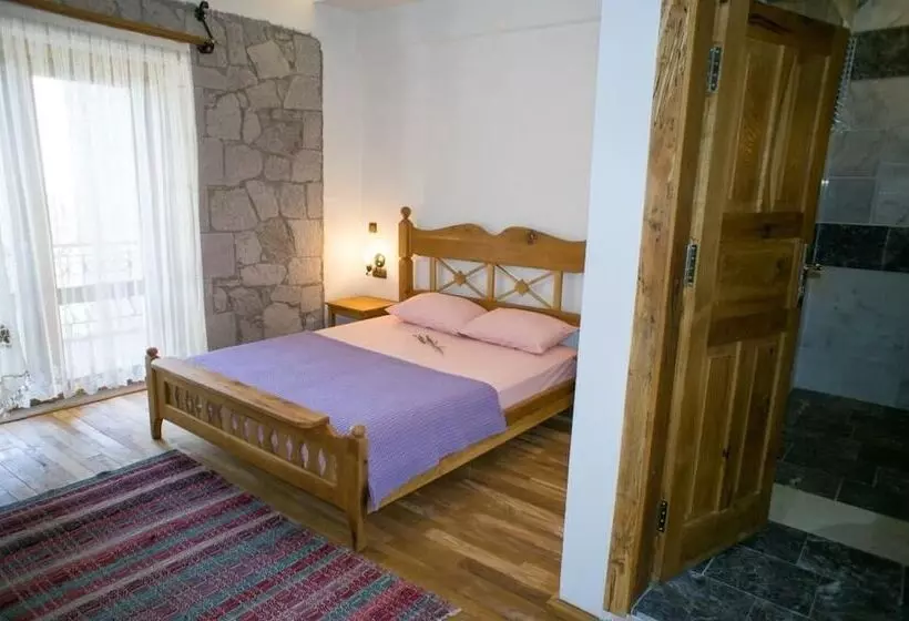 تختخواب و صبحانه Farmidaya Biotel