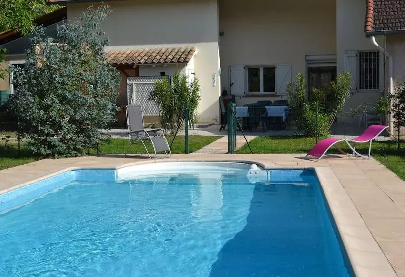 Aamiaismajoitus (B&B) La Halte Aux Vergers