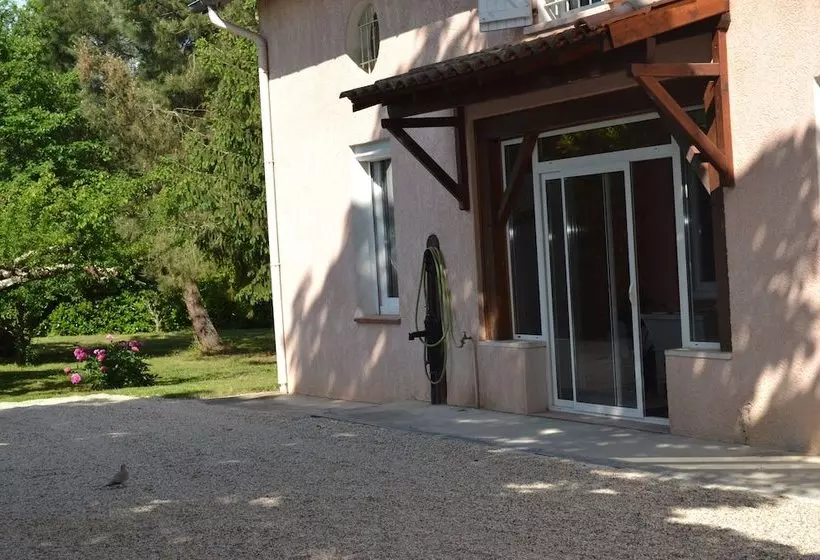 Aamiaismajoitus (B&B) La Halte Aux Vergers