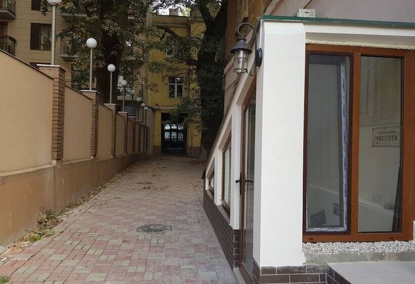 Hostel Uyutniy Dvorik