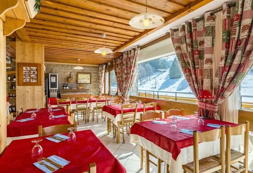 ホテル Azureva La Clusaz Les Confins