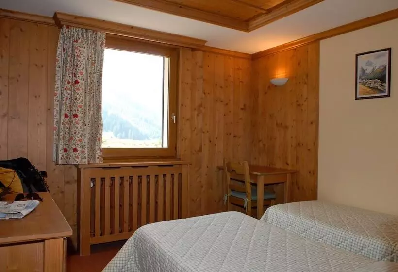 ホテル Azureva La Clusaz Les Confins