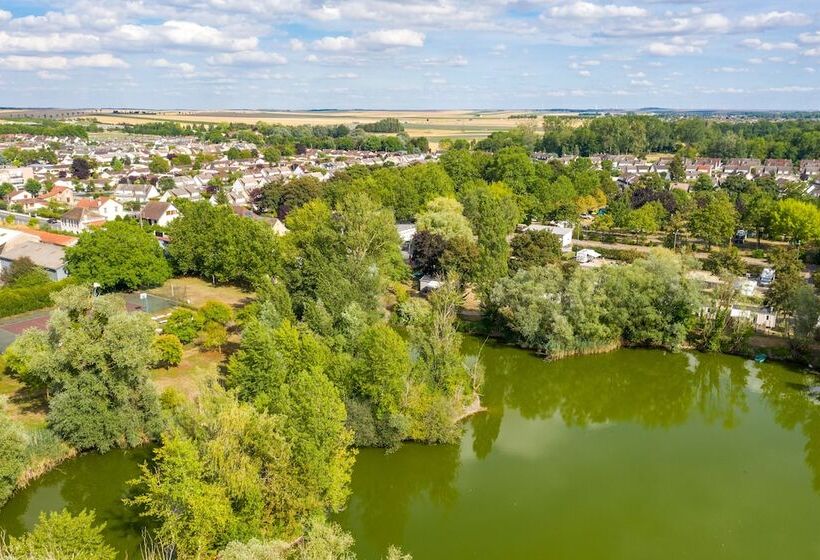 هتل Camping De Châlons En Champagne