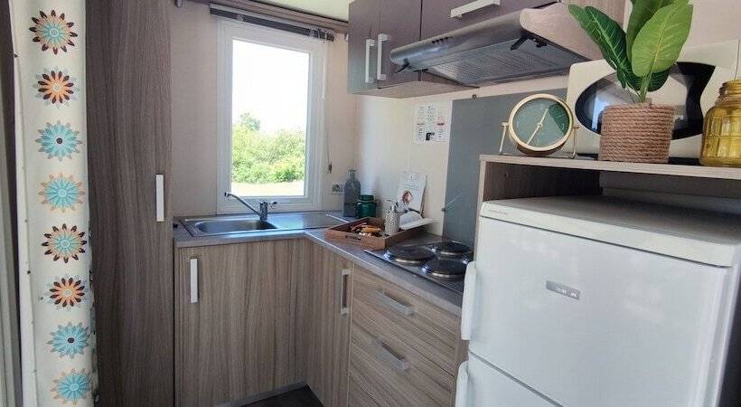 هتل Camping De Châlons En Champagne