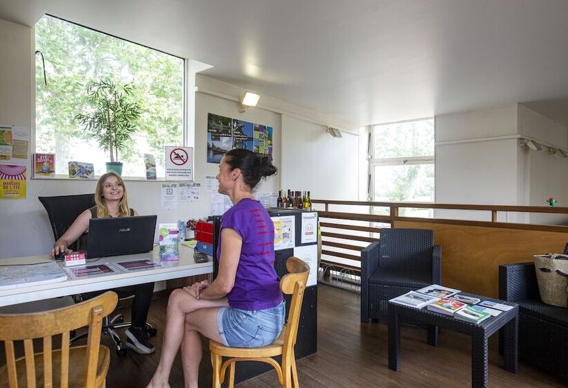 호텔 Camping De Nevers