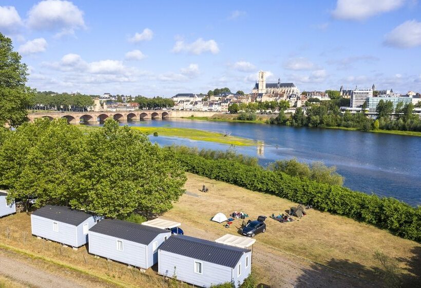호텔 Camping De Nevers